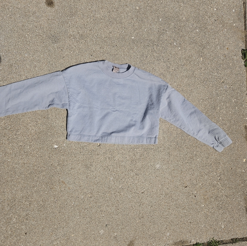 H&M crew neck sweatshirt